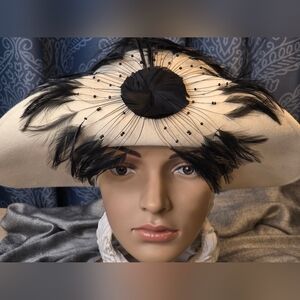 Michael Howard 100% Wool, Made In USA VTG Derby Feathered Hat